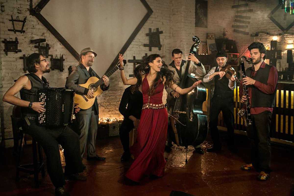 Barcelona Gipsy Balkan Orchestra, Barcelona - Miniguide