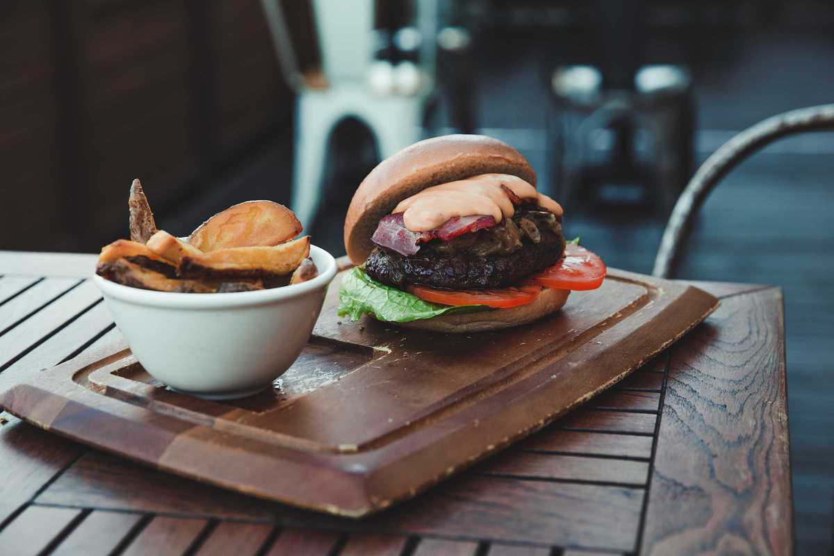 blacklab-brewhouse-burger