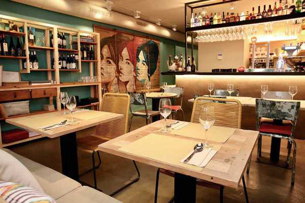 koh ndal thai bistro interior