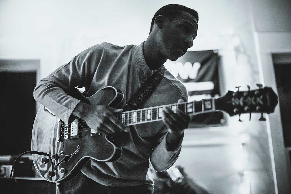 leon-bridges