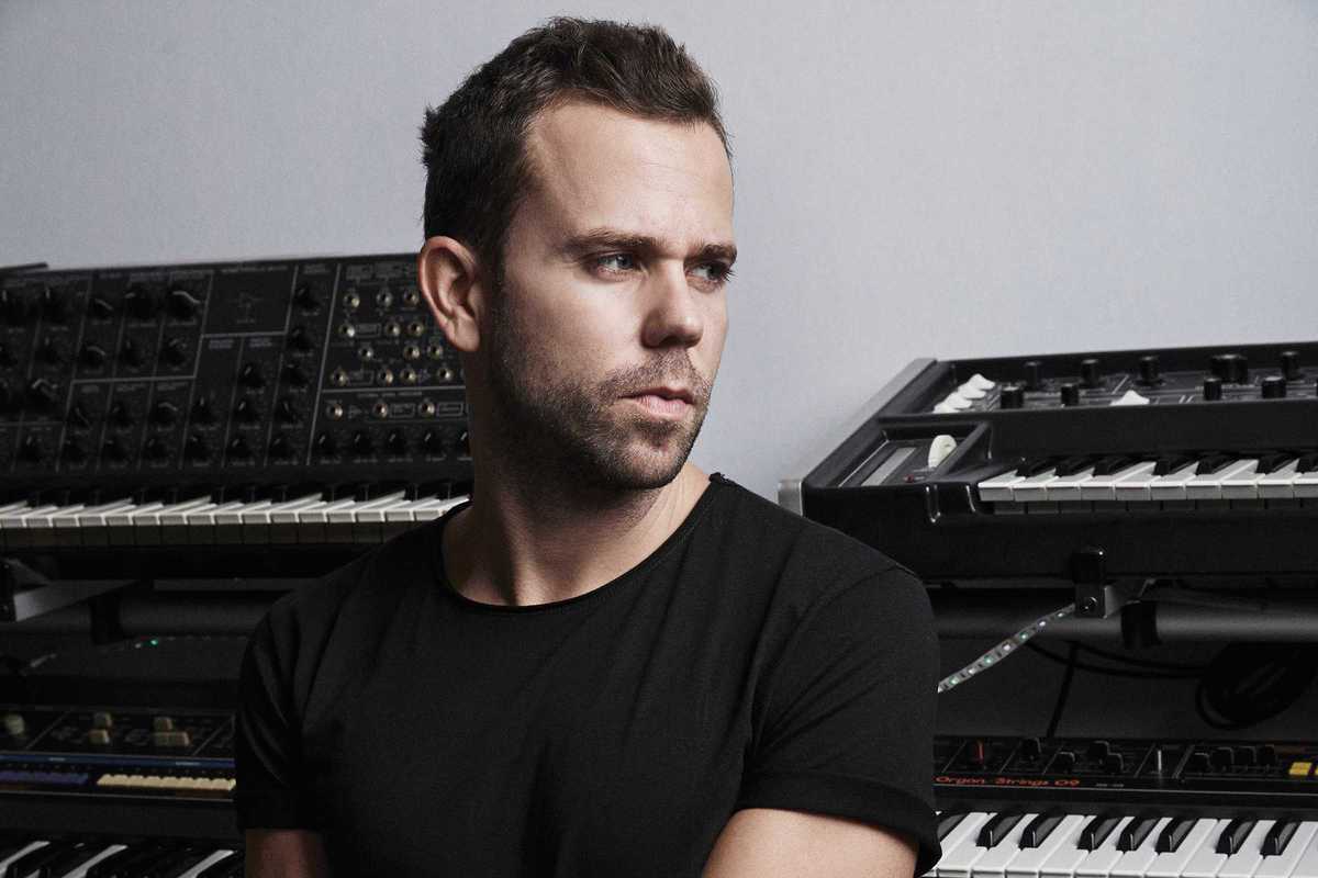 m83