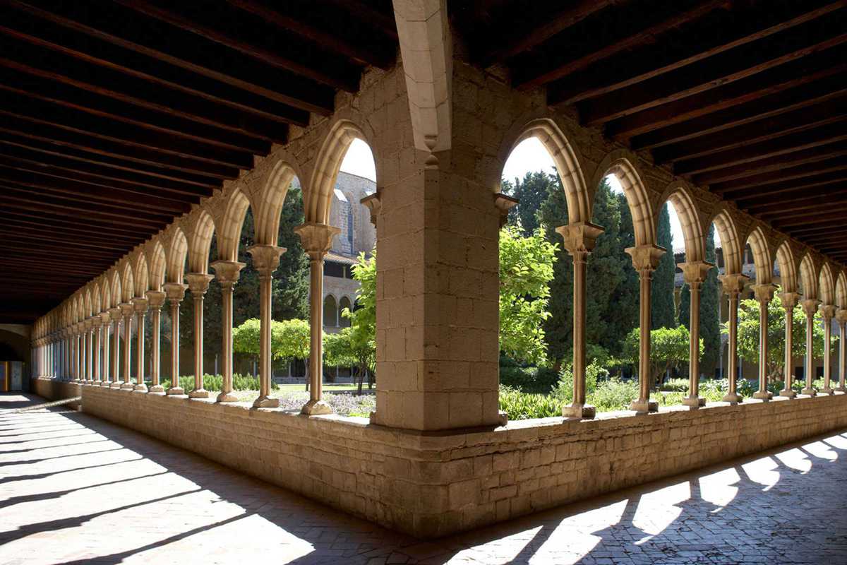 pedralbes-monastery-cloister