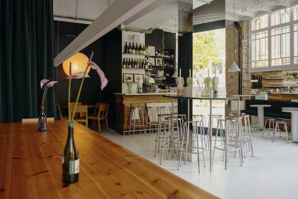 tiberi bar