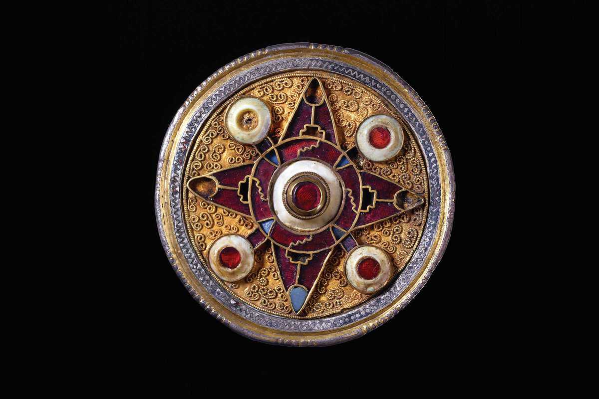 wingham-disc-brooch